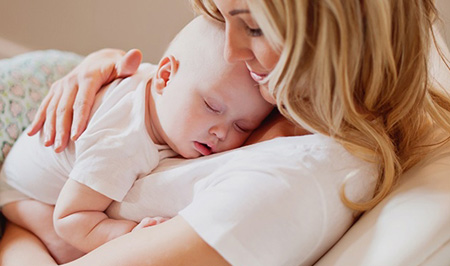 اولین تماس پوستی نوزاد